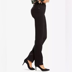 Like New Women's Classic Straight-Leg Jeans